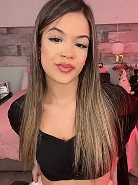 Snapshot of Alisha-Bond chatting on December 27, 2024, 12:29 am Alisha-Bond online show from December 27, 2024, 12:29 am