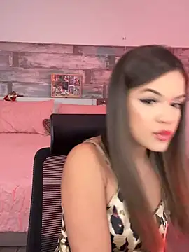 Snapshot of Alisha-Bond chatting on December 28, 2024, 12:36 am Alisha-Bond online show from December 28, 2024, 12:36 am