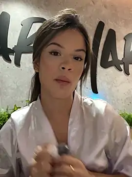 Snapshot of Alisha-Bond chatting on March 3, 2025, 11:14 pm Alisha-Bond online show from March 3, 2025, 11:14 pm