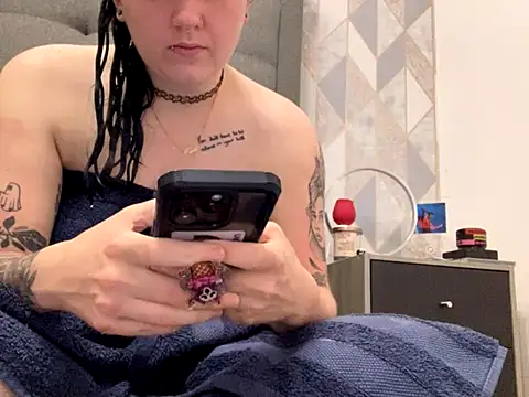 Snapshot of Gothbaby058 chatting on October 15, 2025, 11:54 am Gothbaby058 online show from October 15, 2025, 11:54 am