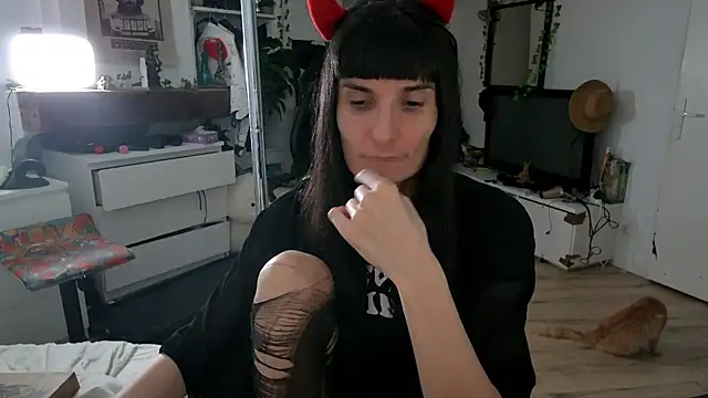 CeriseLapine online show from November 9, 2025, 7:23 pm