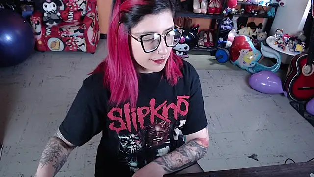 MissMiia2 online show from October 6, 2025, 2:14 pm