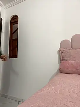 Snapshot of cleolimahot3 chatting on October 24, 2025, 6:37 pm cleolimahot3 online show from October 24, 2025, 6:37 pm