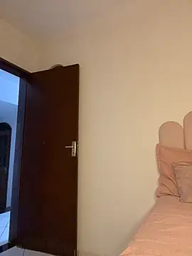 Snapshot of cleolimahot3 chatting on November 30, 2025, 10:25 pm cleolimahot3 online show from November 30, 2025, 10:25 pm