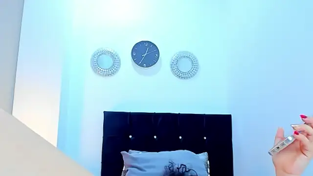 kathyajhonss online show from January 20, 2025, 5:37 am