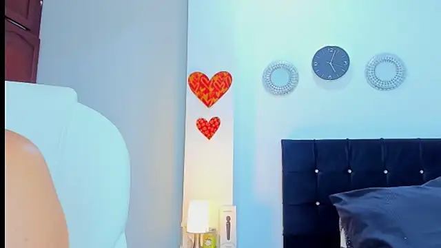 kathyajhonss online show from February 14, 2025, 10:04 pm