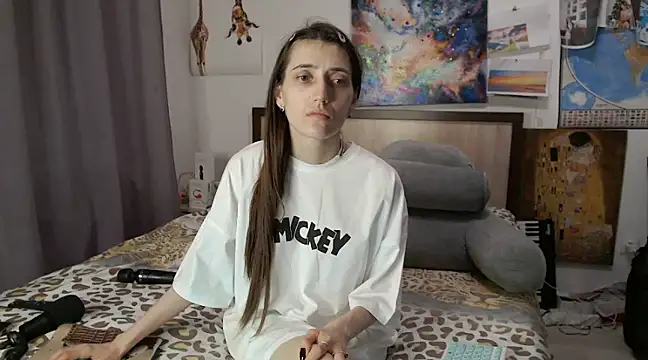 Iren online show from March 1, 2025, 8:42 pm