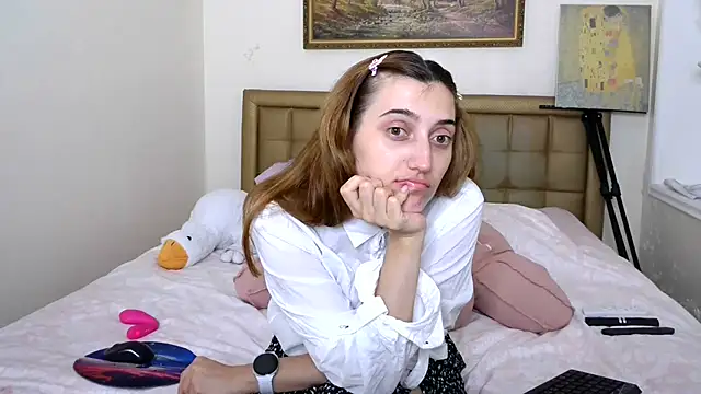 Snapshot of Iren chatting on July 8, 2026, 10:31 am Iren online show from July 8, 2026, 10:31 am