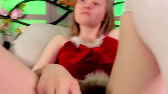 Snapshot of LilianSwall chatting on December 20, 2024, 5:51 pm LilianSwall online show from December 20, 2024, 5:51 pm