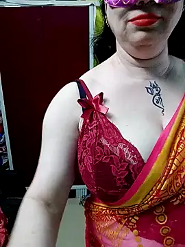 Snapshot of Raja_Ranii chatting on December 6, 2024, 2:49 pm Raja Ranii online show from December 6, 2024, 2:49 pm