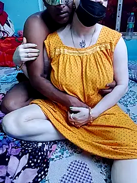 Snapshot of Raja_Ranii chatting on February 4, 2025, 1:23 am Raja Ranii online show from February 4, 2025, 1:23 am