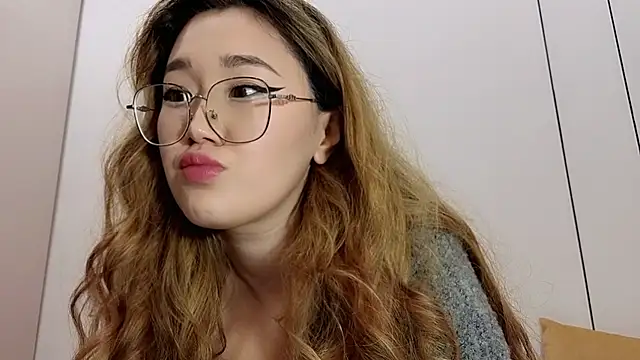 Jennatyan online show from January 13, 2026, 6:51 am