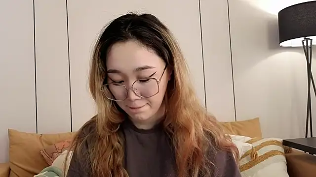 Jennatyan online show from March 25, 2026, 7:14 am