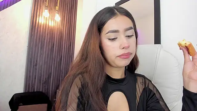 Snapshot of laurin_clauz_ chatting on September 20, 2025, 3:46 pm laurin clauz online show from September 20, 2025, 3:46 pm