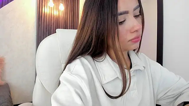 Snapshot of laurin_clauz_ chatting on October 1, 2025, 4:02 pm laurin clauz online show from October 1, 2025, 4:02 pm