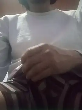 Snapshot of andrexote chatting on November 2, 2025, 4:26 am andrexote online show from November 2, 2025, 4:26 am