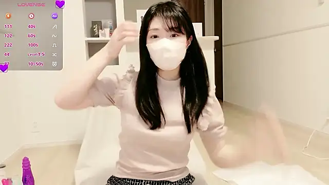 Snapshot of IORio2 chatting on October 2, 2025, 5:20 pm IORio2 online show from October 2, 2025, 5:20 pm