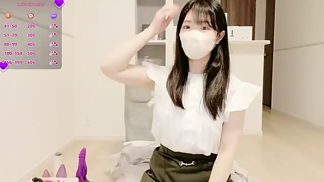 Snapshot of IORio2 chatting on October 3, 2025, 8:17 pm IORio2 online show from October 3, 2025, 8:17 pm