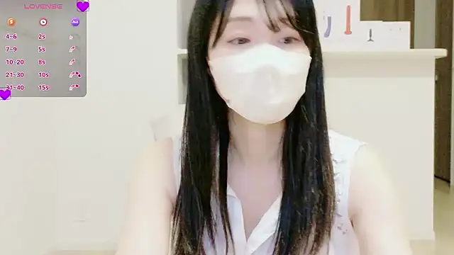 Snapshot of IORio2 chatting on October 5, 2025, 5:22 pm IORio2 online show from October 5, 2025, 5:22 pm