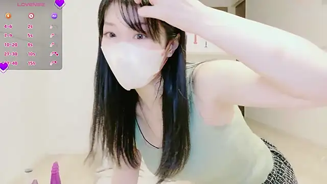 Snapshot of IORio2 chatting on October 6, 2025, 9:18 am IORio2 online show from October 6, 2025, 9:18 am