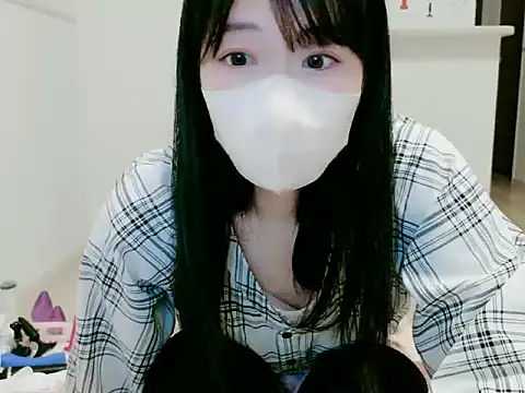 Snapshot of IORio2 chatting on October 21, 2025, 5:35 pm IORio2 online show from October 21, 2025, 5:35 pm