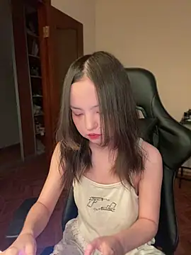 lalallalalaa- online show from February 15, 2025, 8:22 am