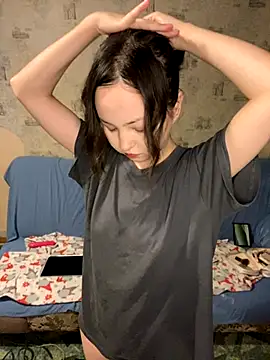 lalallalalaa- online show from September 19, 2025, 1:12 pm