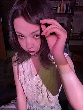 Snapshot of lalallalalaa- chatting on February 8, 2026, 2:53 pm lalallalalaa- online show from February 8, 2026, 2:53 pm