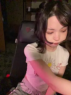 Snapshot of lalallalalaa- chatting on February 28, 2026, 1:34 pm lalallalalaa- online show from February 28, 2026, 1:34 pm