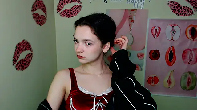  SusieSu  online show from February 27, 2026, 7:14 pm