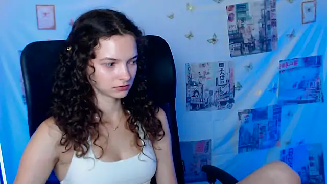  SusieSu  online show from July 3, 2026, 5:47 am