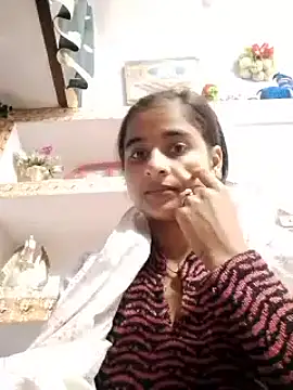 Snapshot of Cute-Nilam chatting on January 3, 2025, 11:57 am Cute-Nilam online show from January 3, 2025, 11:57 am