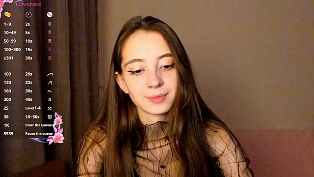 EvaBradley online show from October 20, 2025, 6:52 pm