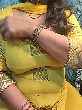 Anamika Kapoor online show from April 1, 2026, 9:23 pm