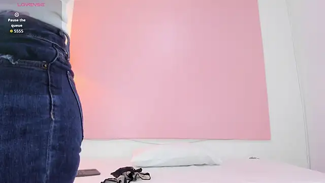 andyylove jk online show from October 17, 2025, 11:57 am