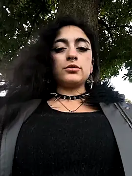 Lila Desiree online show from June 1, 2026, 10:22 pm