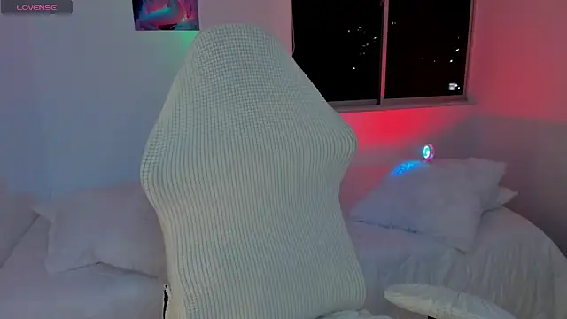 Eileenford  online show from December 18, 2024, 12:10 am