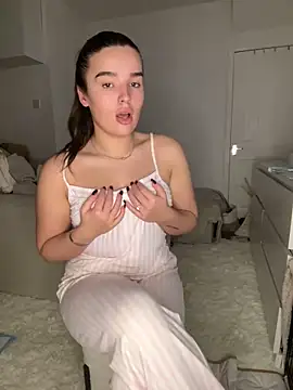 Snapshot of maisiesmithx chatting on January 7, 2025, 9:14 pm maisiesmithx online show from January 7, 2025, 9:14 pm