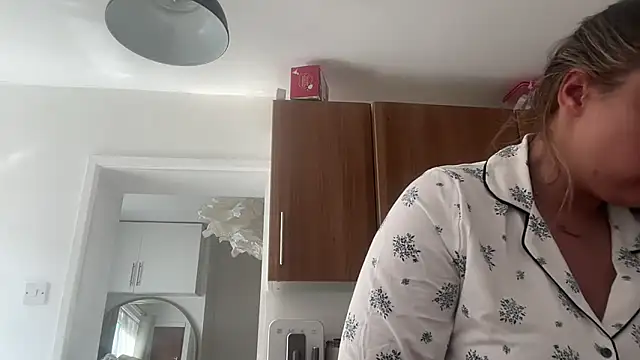 Snapshot of maisiesmithx chatting on September 23, 2025, 12:08 pm maisiesmithx online show from September 23, 2025, 12:08 pm