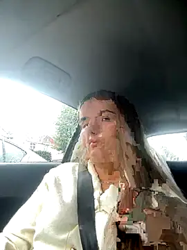 Snapshot of maisiesmithx chatting on October 3, 2025, 11:07 am maisiesmithx online show from October 3, 2025, 11:07 am