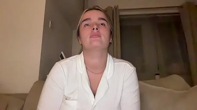 Snapshot of maisiesmithx chatting on October 29, 2025, 12:13 am maisiesmithx online show from October 29, 2025, 12:13 am