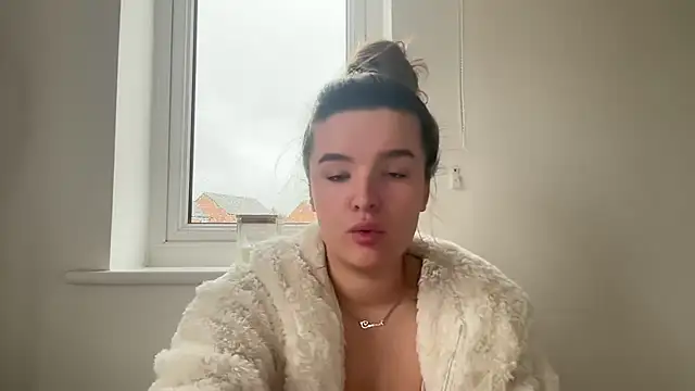 maisiesmithx online show from January 13, 2026, 1:05 pm