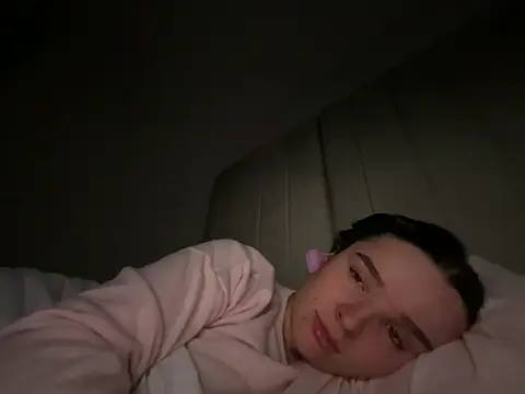 maisiesmithx online show from February 17, 2026, 3:25 am