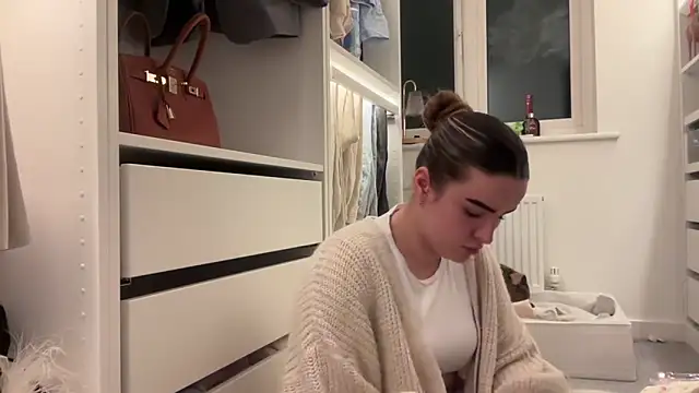 maisiesmithx online show from March 28, 2026, 9:25 pm