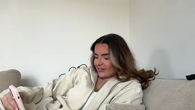 maisiesmithx online show from March 31, 2026, 2:17 pm