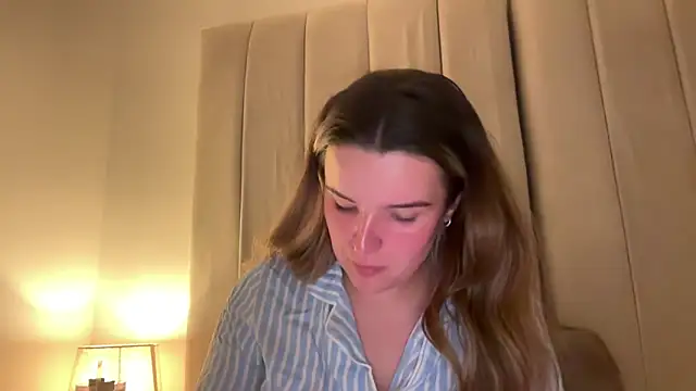 maisiesmithx online show from April 8, 2026, 11:37 pm