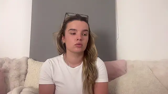 Snapshot of maisiesmithx chatting on July 5, 2026, 9:22 pm maisiesmithx online show from July 5, 2026, 9:22 pm