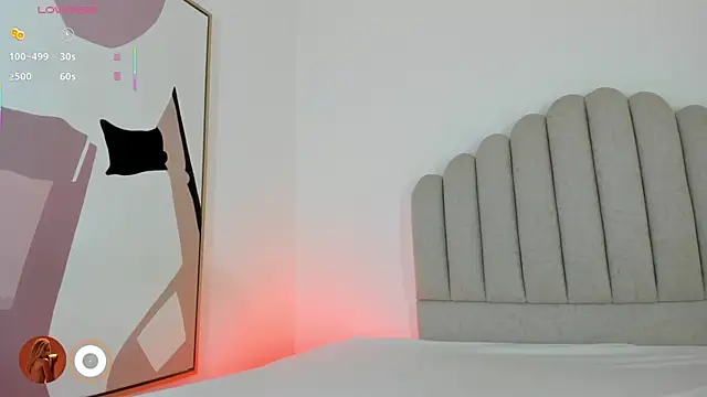 Snapshot of Nikki_Angel_ chatting on December 15, 2025, 7:18 pm Nikki Angel online show from December 15, 2025, 7:18 pm