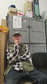 Snapshot of loverboyxxx69 chatting on November 5, 2025, 11:10 am loverboyxxx69 online show from November 5, 2025, 11:10 am