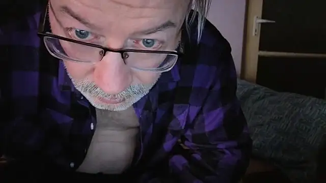 Snapshot of loverboyxxx69 chatting on November 10, 2025, 2:54 am loverboyxxx69 online show from November 10, 2025, 2:54 am